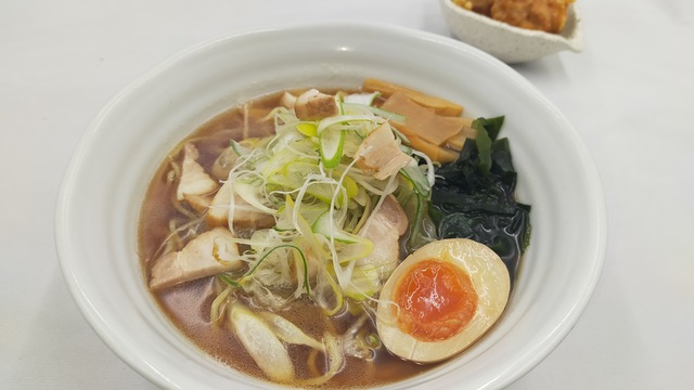 ネギ醤油ラーメン